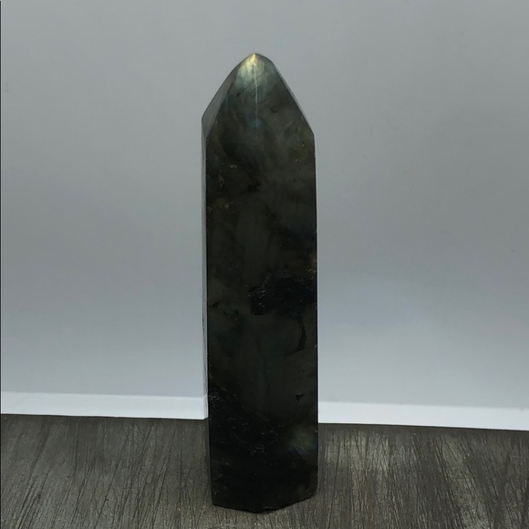 B grade pretty flash gemmy tip labradorite crystal - Picture 11 of 11